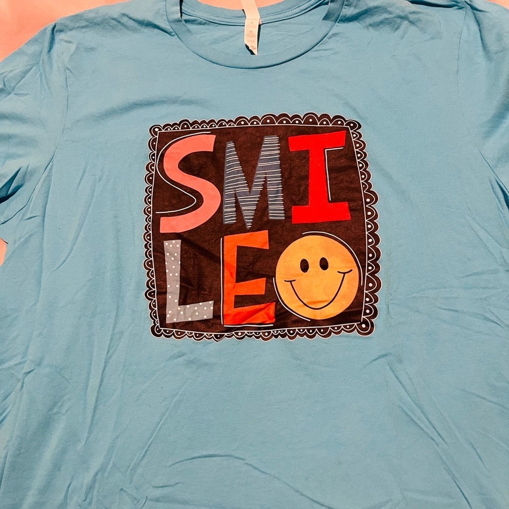 Blue SMILE Graphic Tee​​ - Picture 2 of 6